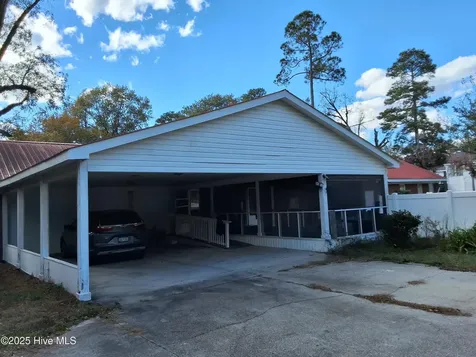 33 Gapway Road Fair Bluff NC 28439