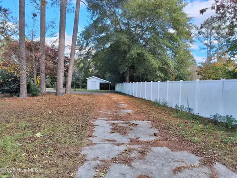 33 Gapway Road Fair Bluff NC 28439