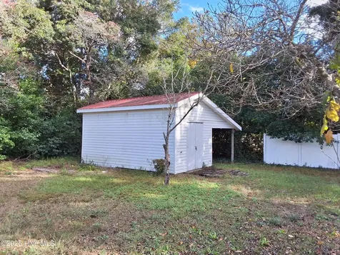 33 Gapway Road Fair Bluff NC 28439