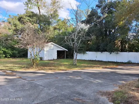 33 Gapway Road Fair Bluff NC 28439
