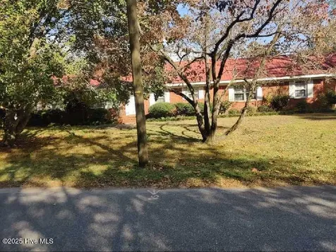 33 Gapway Road Fair Bluff NC 28439