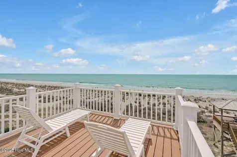 4005 E Beach Drive Oak Island NC 28465
