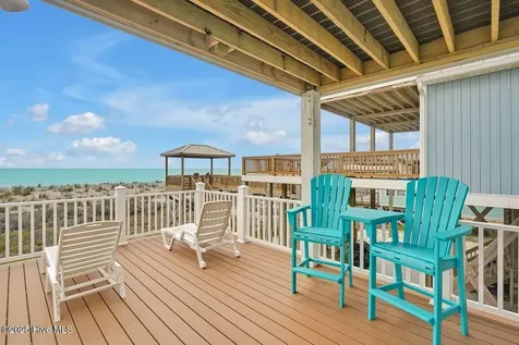 4005 E Beach Drive Oak Island NC 28465