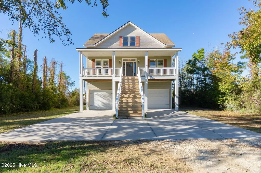 306 Joan Court Beaufort NC 28516