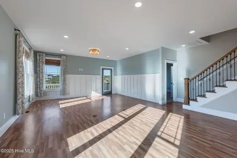 306 Joan Court Beaufort NC 28516