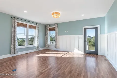 306 Joan Court Beaufort NC 28516