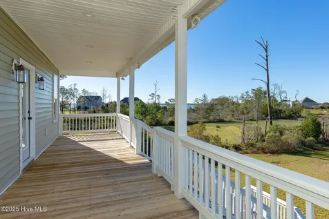 306 Joan Court Beaufort NC 28516