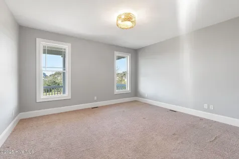 306 Joan Court Beaufort NC 28516