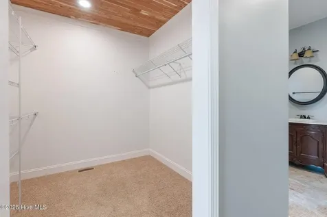 306 Joan Court Beaufort NC 28516