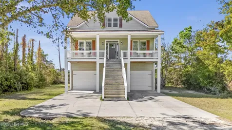 306 Joan Court Beaufort NC 28516