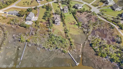 306 Joan Court Beaufort NC 28516