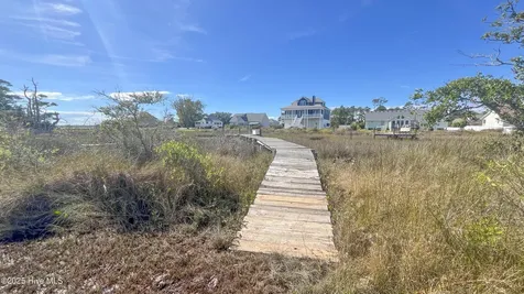 306 Joan Court Beaufort NC 28516