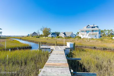 306 Joan Court Beaufort NC 28516