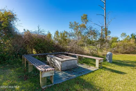 306 Joan Court Beaufort NC 28516