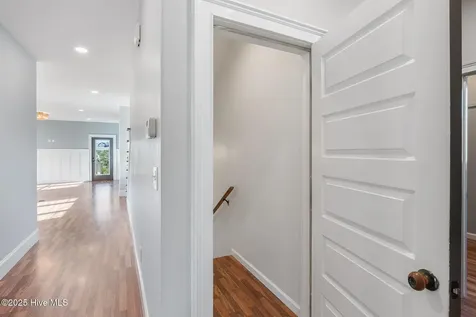 306 Joan Court Beaufort NC 28516