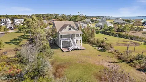 306 Joan Court Beaufort NC 28516