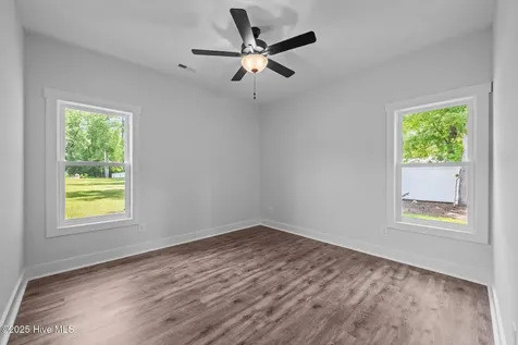 12 Paddington Way Trent Woods NC 28562