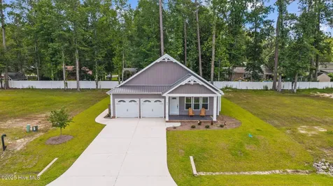 12 Paddington Way Trent Woods NC 28562