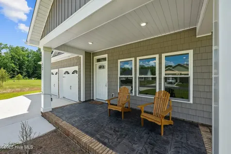 12 Paddington Way Trent Woods NC 28562