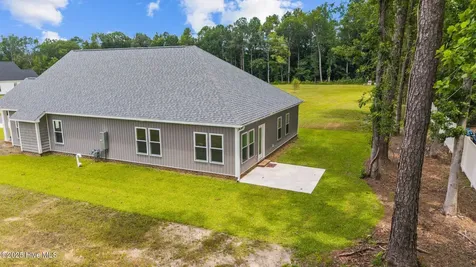 12 Paddington Way Trent Woods NC 28562