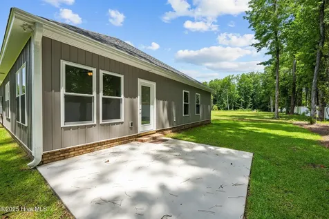 12 Paddington Way Trent Woods NC 28562