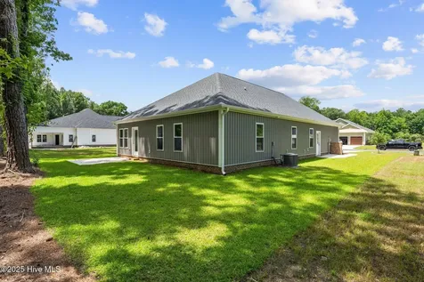 12 Paddington Way Trent Woods NC 28562