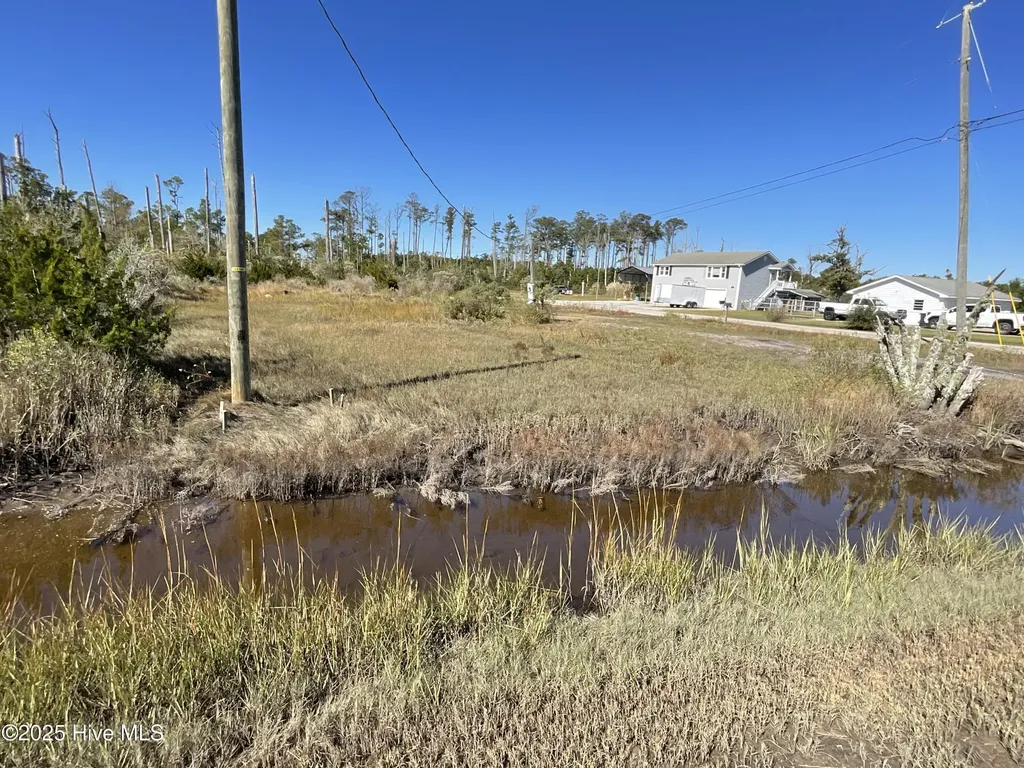 111 Croaker Street Davis NC 28524
