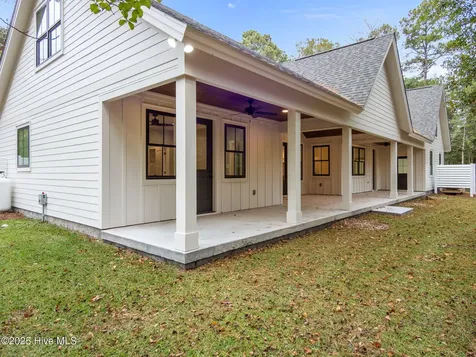 135 Indian Trail Beaufort NC 28516