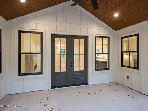 135 Indian Trail Beaufort NC 28516