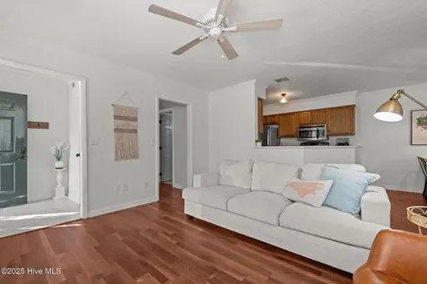 1302 Chancery Court Aberdeen NC 28315