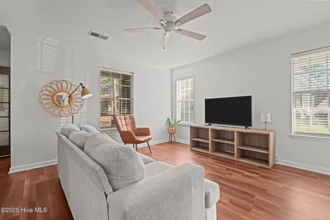 1302 Chancery Court Aberdeen NC 28315