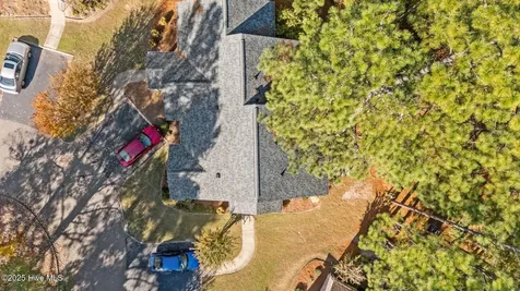 1302 Chancery Court Aberdeen NC 28315