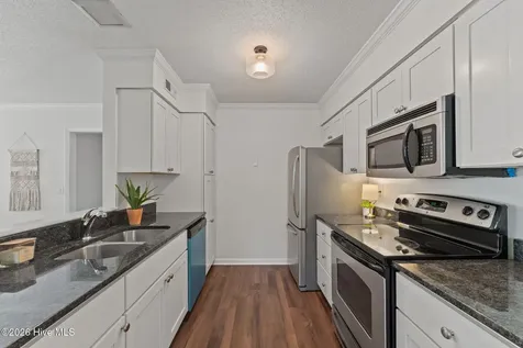 1302 Chancery Court Aberdeen NC 28315