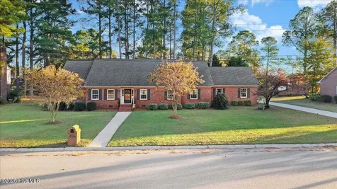 1802 Windsor Road Kinston NC 28504