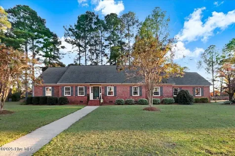 1802 Windsor Road Kinston NC 28504