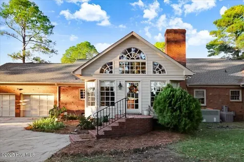 1802 Windsor Road Kinston NC 28504