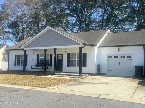 35 Kevior Avenue Four Oaks NC 27524