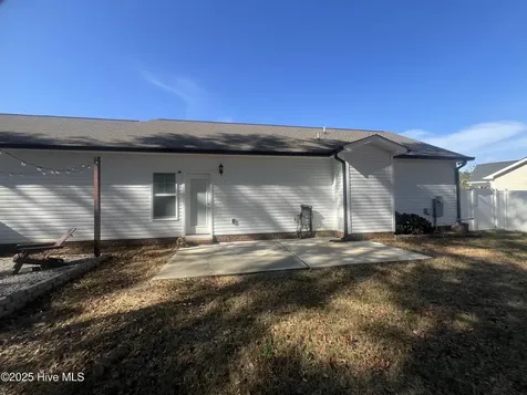 35 Kevior Avenue Four Oaks NC 27524