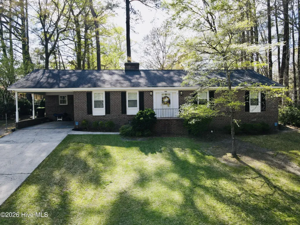903 E Woodlawn Drive Williamston NC 27892