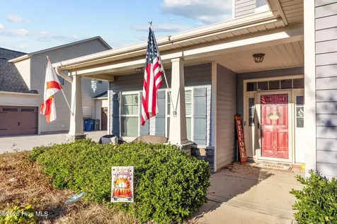 667 Saint Johns Loop Raeford NC 28376