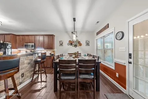 667 Saint Johns Loop Raeford NC 28376