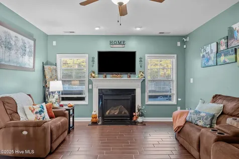 667 Saint Johns Loop Raeford NC 28376