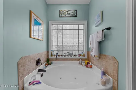 667 Saint Johns Loop Raeford NC 28376