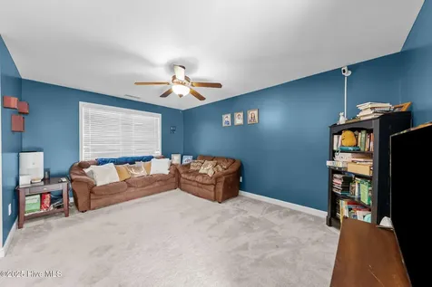 667 Saint Johns Loop Raeford NC 28376