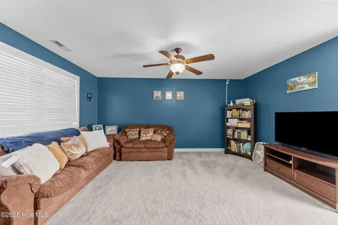 667 Saint Johns Loop Raeford NC 28376