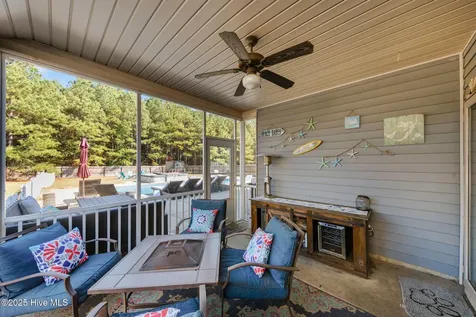 667 Saint Johns Loop Raeford NC 28376