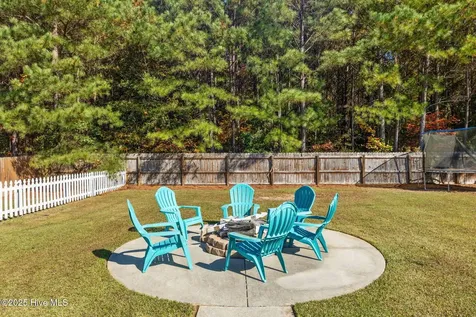 667 Saint Johns Loop Raeford NC 28376