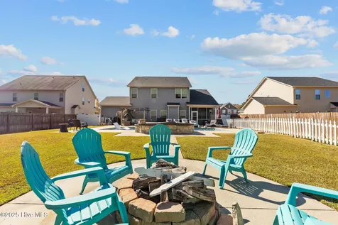 667 Saint Johns Loop Raeford NC 28376