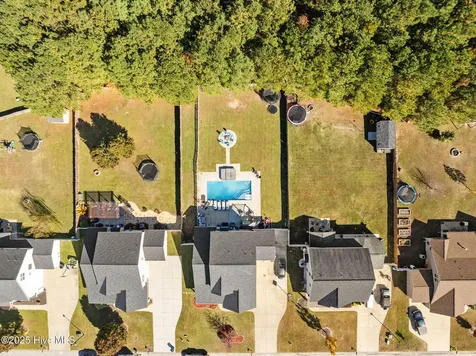 667 Saint Johns Loop Raeford NC 28376