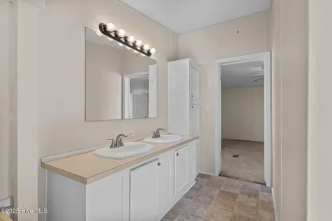 758 Wetherington Landing Road Stella NC 28582